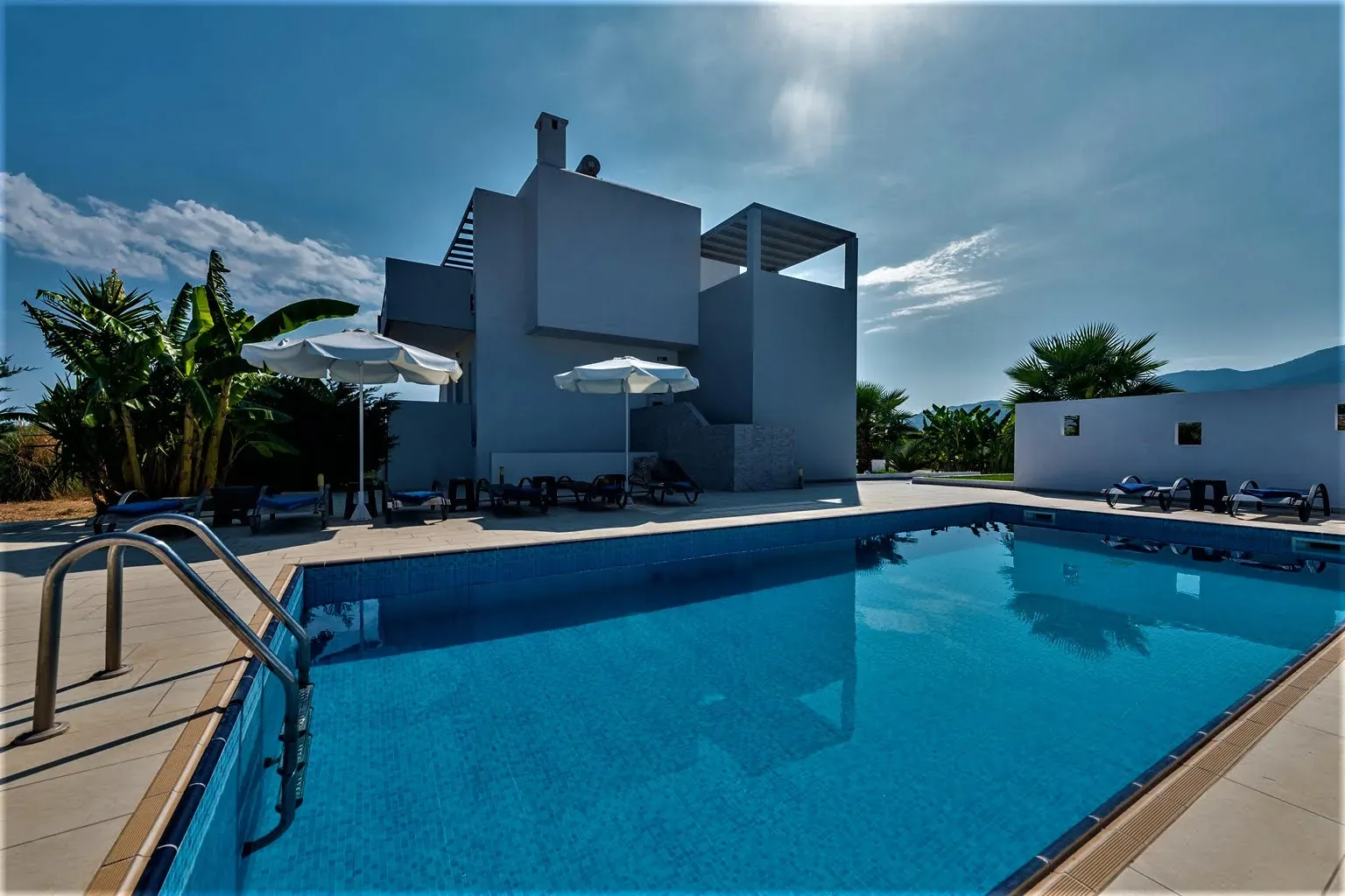 Xenos Villa 4